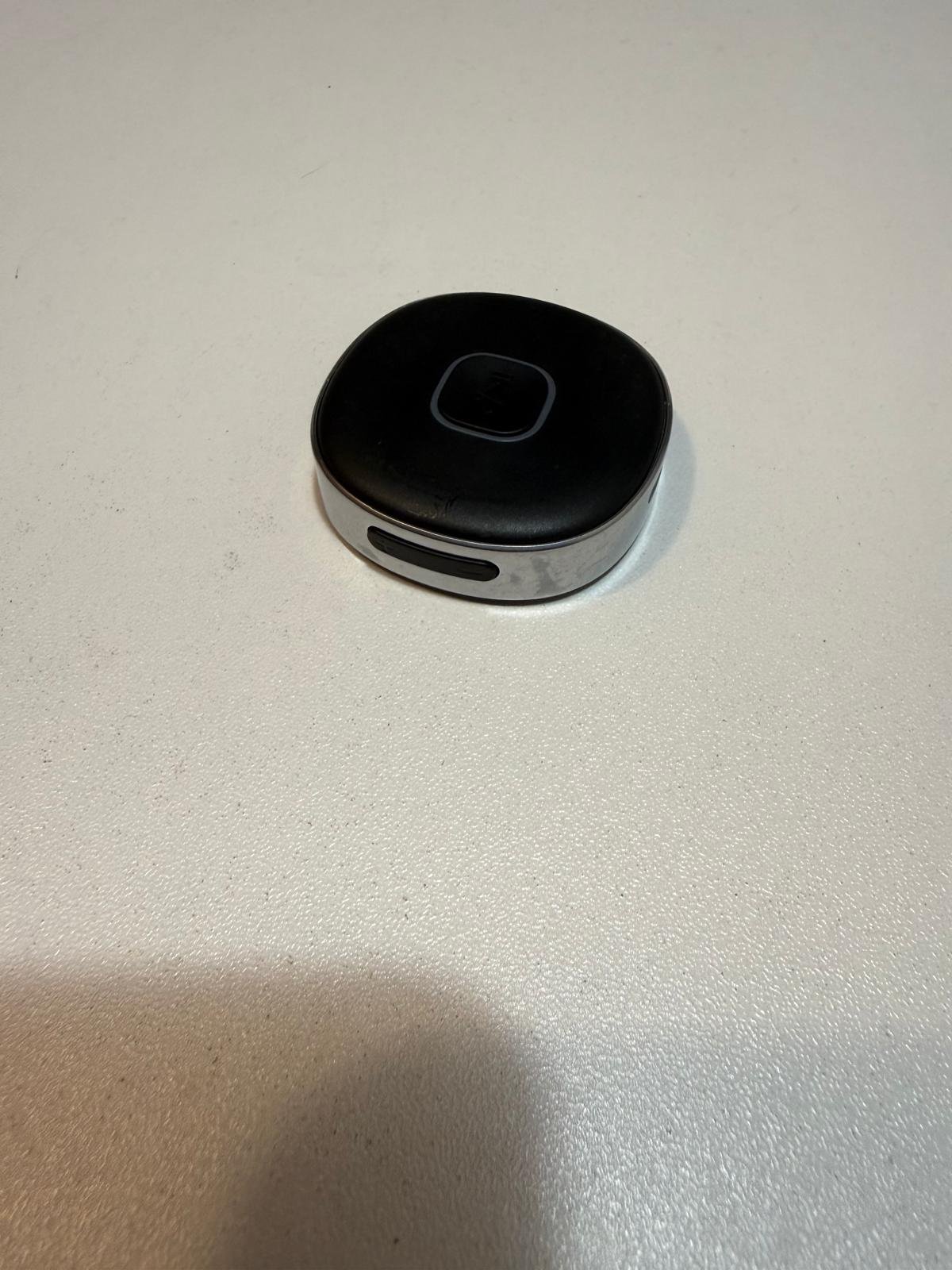 Bluetooth audio sharing adapter (model J33) thumbnail